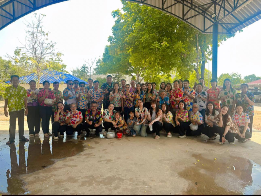 เนื่องในเทศกาลวันสงกรานต์ ประจำปี 2569 องค์การบริหารส่วนตำบลกุดปลาดุก ได้จัดกิจกรรมสืบสานประเพณีไทยอันดีงาม โดยมีคณะผู้บริหาร สมาชิกสภา พนักงาน และเจ้าหน้าที่เข้าร่วมกิจกรรมอย่างพร้อมเพรียง ? ภายในกิจกรรมประกอบด้วย การสรงน้ำพระพุทธรูปเพื่อความเป็นสิ